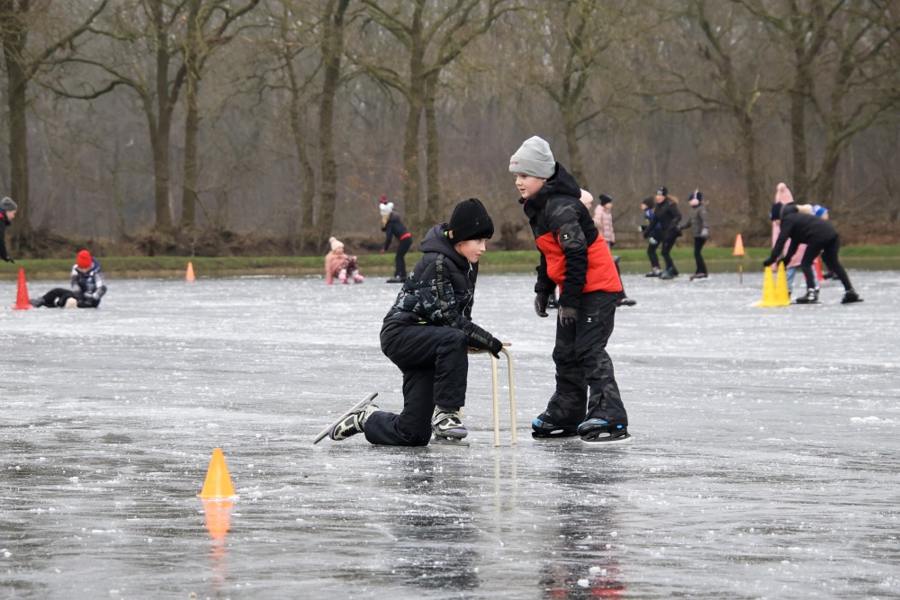 240111 SintNyk ijsbaan schaatsplezier c YvonneBijma 21  1000